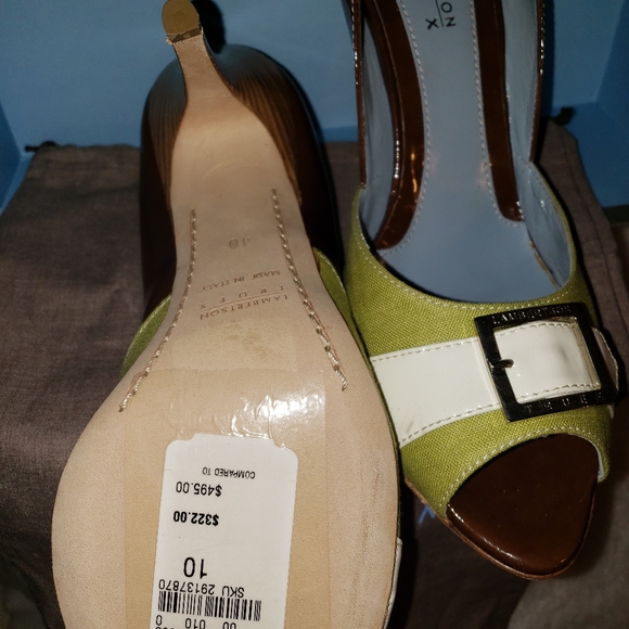 Lambertson Truex Patent leather open toe pump new - Picture 3 of 4